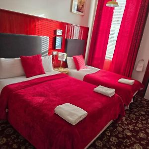 Basic Triple Room